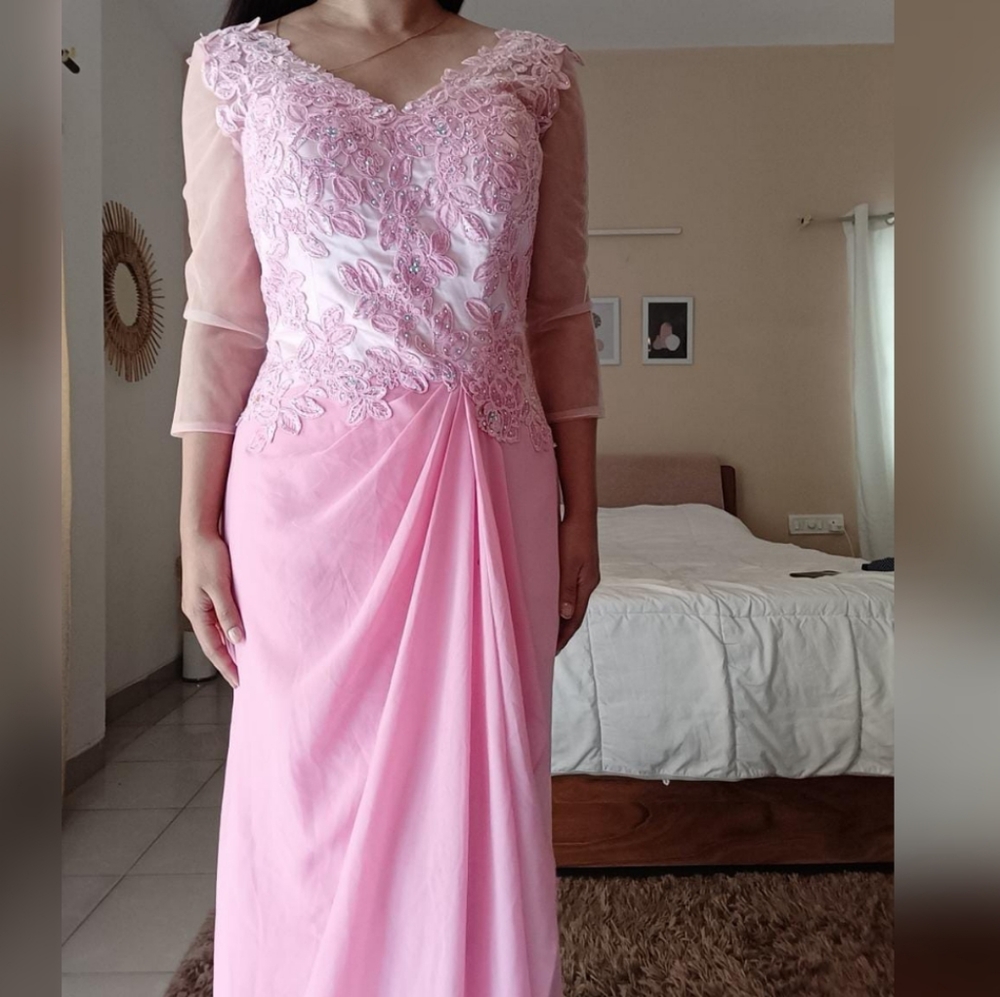 ✨Beautiful Pink Imported Gown - Picture 2 of 9
